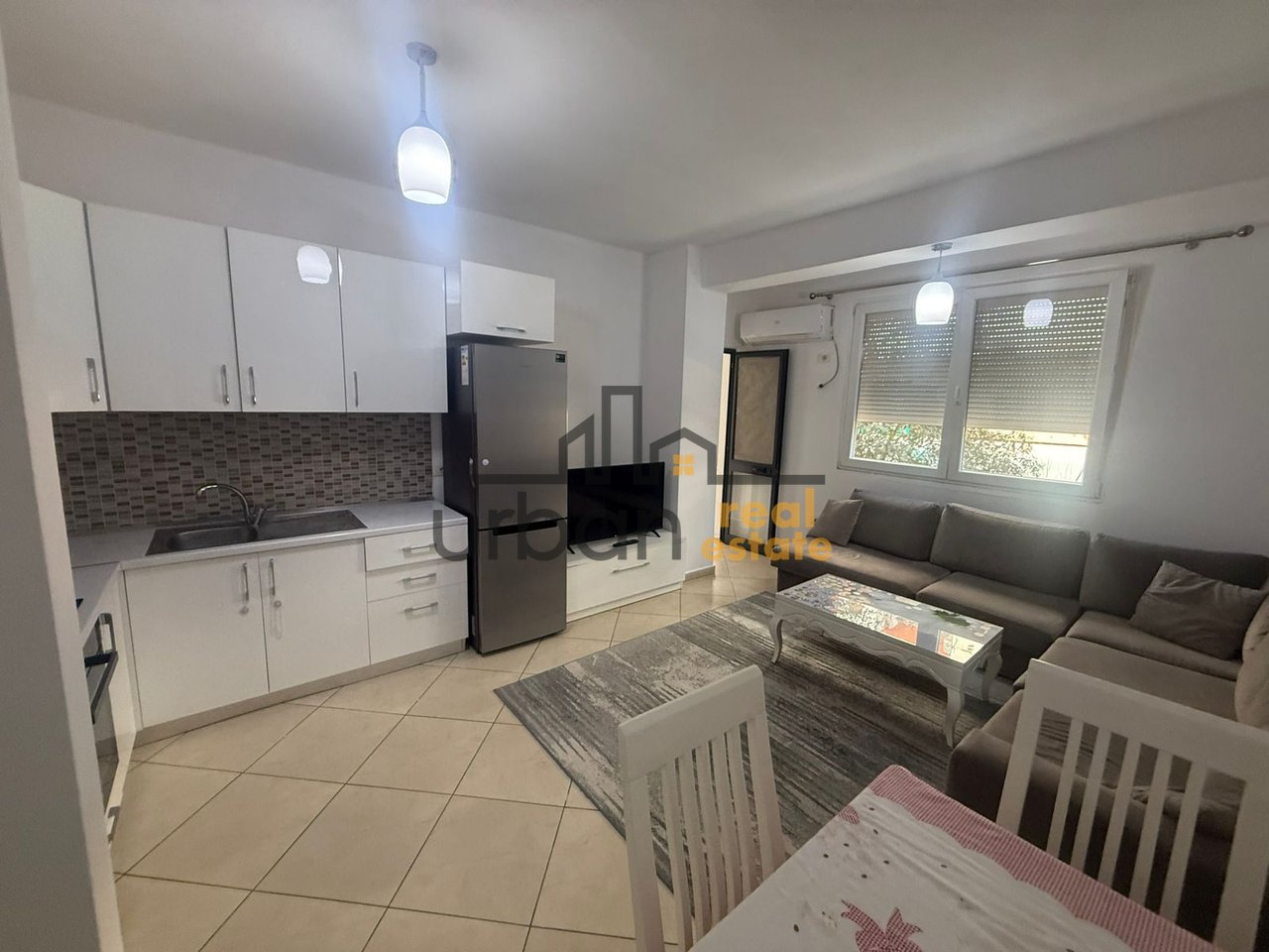 In affitto, Appartamento 1+1, Astir, Tirana - 40.000 leke | 75 m²