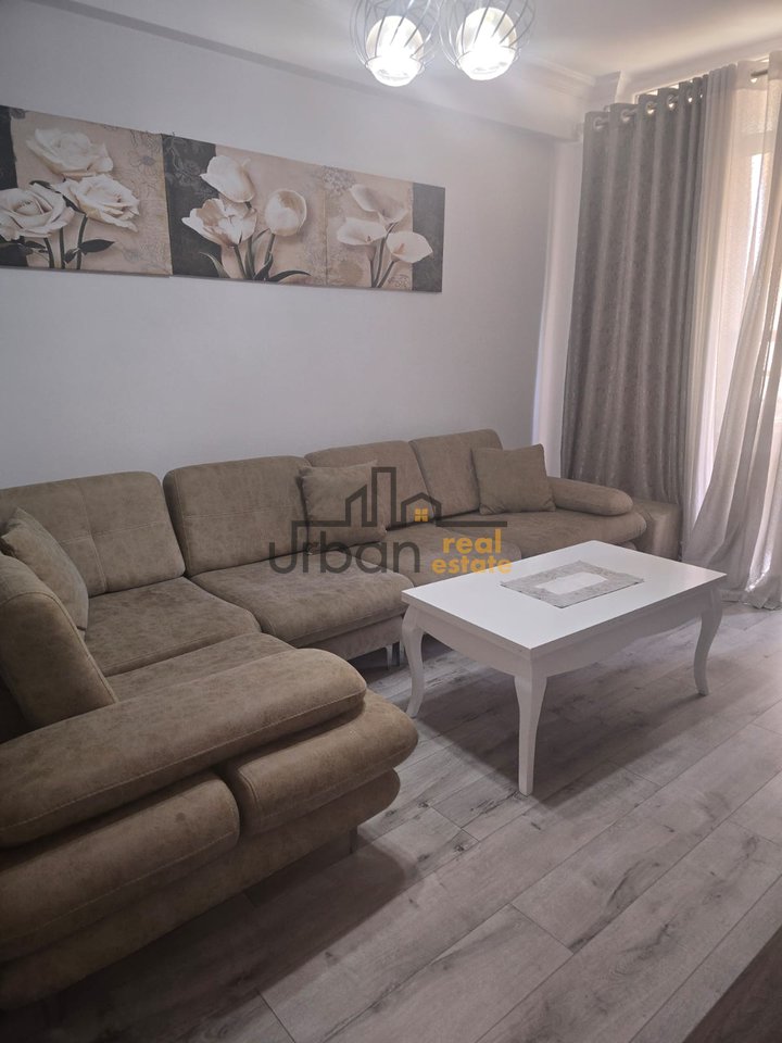 In affitto, Appartamento 2+1, Astir, Tirana - €500 | 97 m²