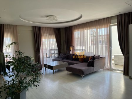 In affitto, Appartamento 3+1+2, Dry Lake, Tirana - 1400€ | 187 m²