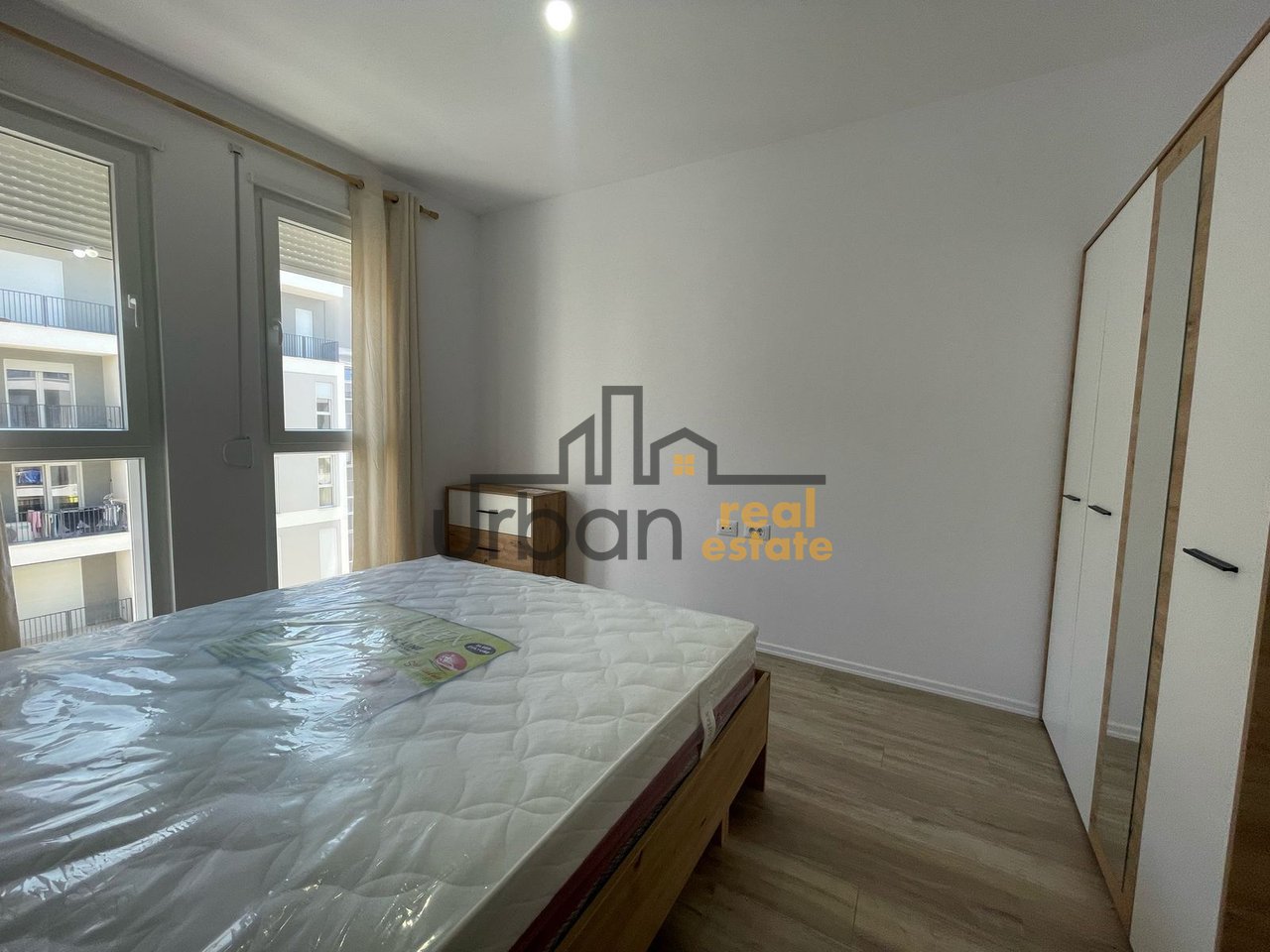 In Affitto, Appartamento 2+1+Posto Auto, Univers City, Tirana - €500 | 94 m²