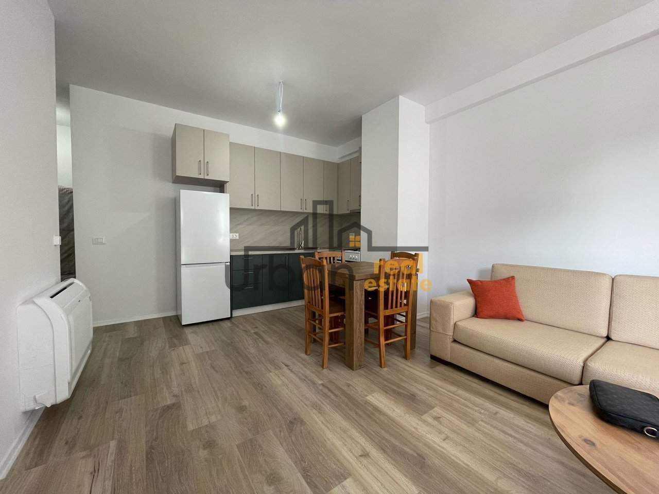 In Affitto, Appartamento 2+1+Posto Auto, Univers City, Tirana - €500 | 94 m²