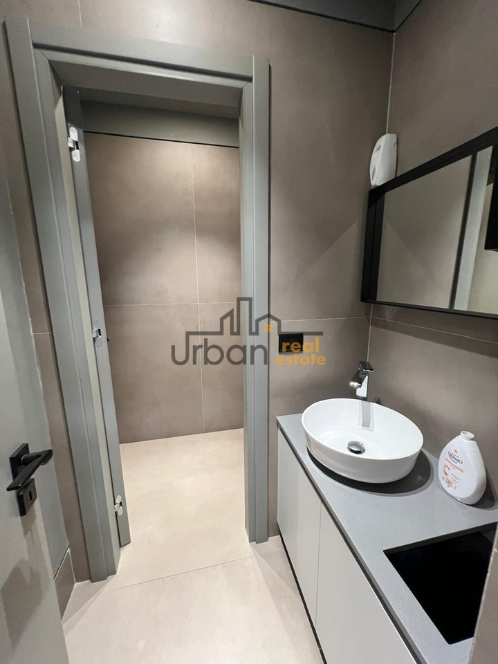 Shitet, Restorant, Kodra e Diellit Residence, Tiranë - 310,000€ | 110 m²