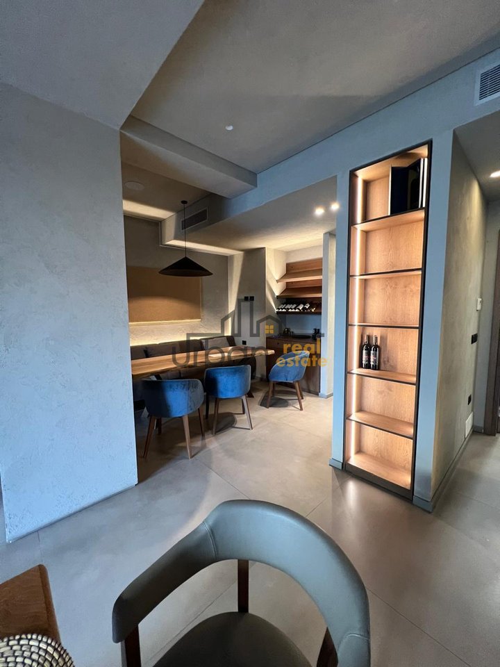 Shitet, Restorant, Kodra e Diellit Residence, Tiranë - 310,000€ | 110 m²