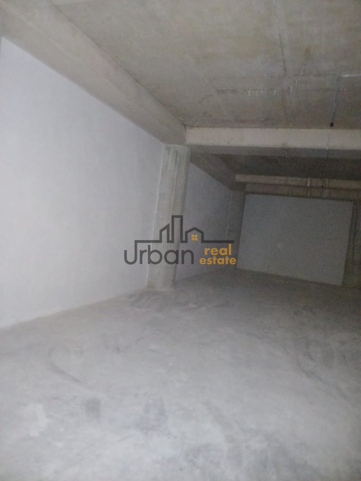 Qera, Magazine, Ish Stacioni i Trenit, Tiranë - 1000€ | 157 m²
