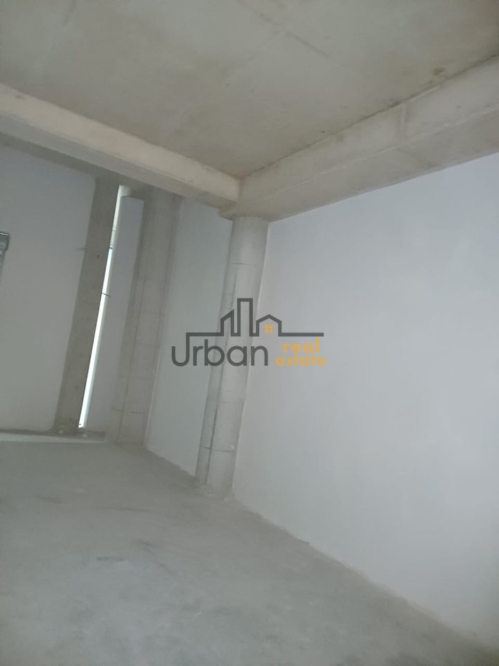 Qera, Magazine, Ish Stacioni i Trenit, Tiranë - 1000€ | 157 m²