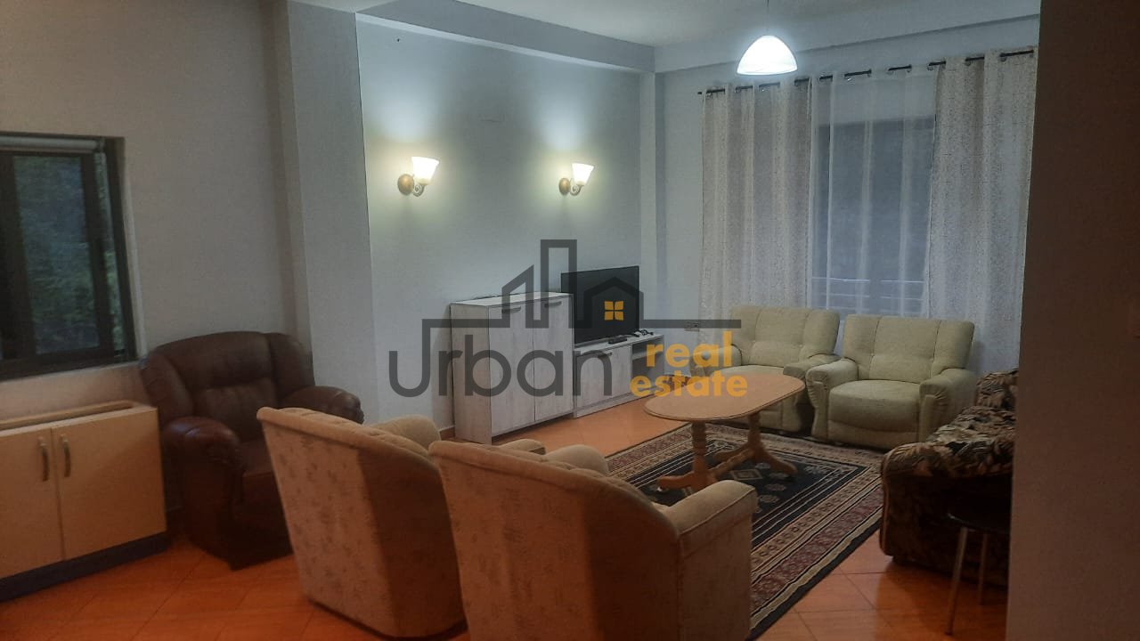 In Affitto, Appartamento Parte, 2+1, Città Studentesca, Tirana - 450€ | 148 m²