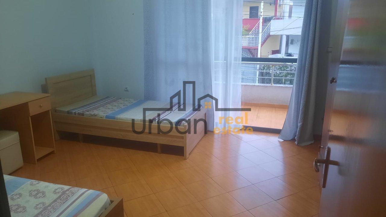 In Affitto, Appartamento Parte, 2+1, Città Studentesca, Tirana - 450€ | 148 m²