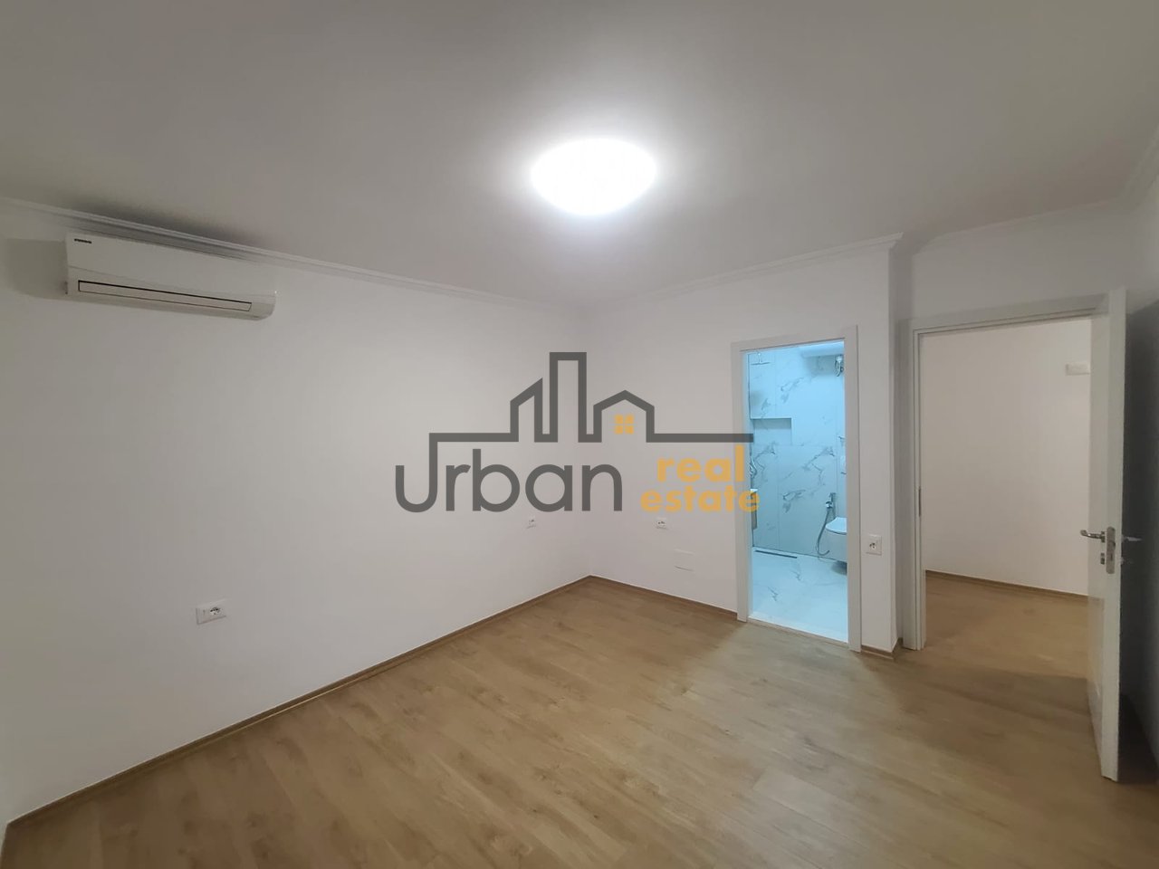 Qera, Ambient Biznesi,  Qendër , Tiranë - 1200€ | 88 m²