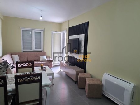 Esclusivo, Affitto, Appartamento 2+1 + Posto Auto, Univers City, Tirana - 500€ | 110 m²