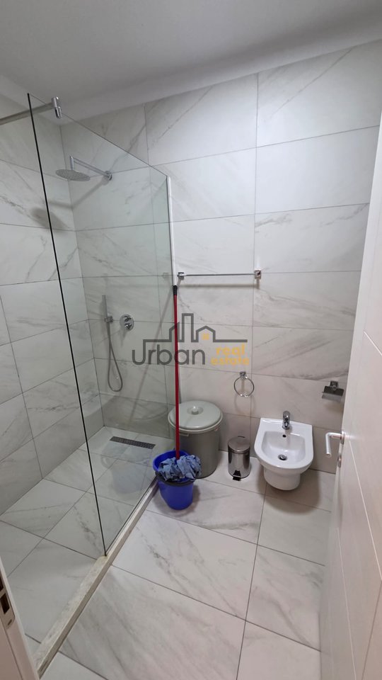 Qera, Apartament 3+1+ Post Parking, Ali Demi, Tiranë - 700€ | 100 m²