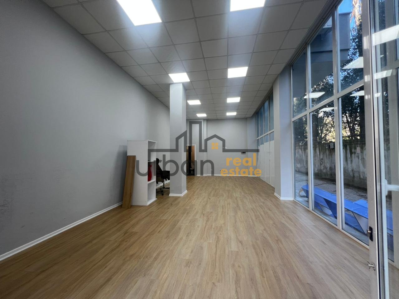 In vendita, Locale Commerciale, Fresku, Tirana - €125.000 | 59 m²