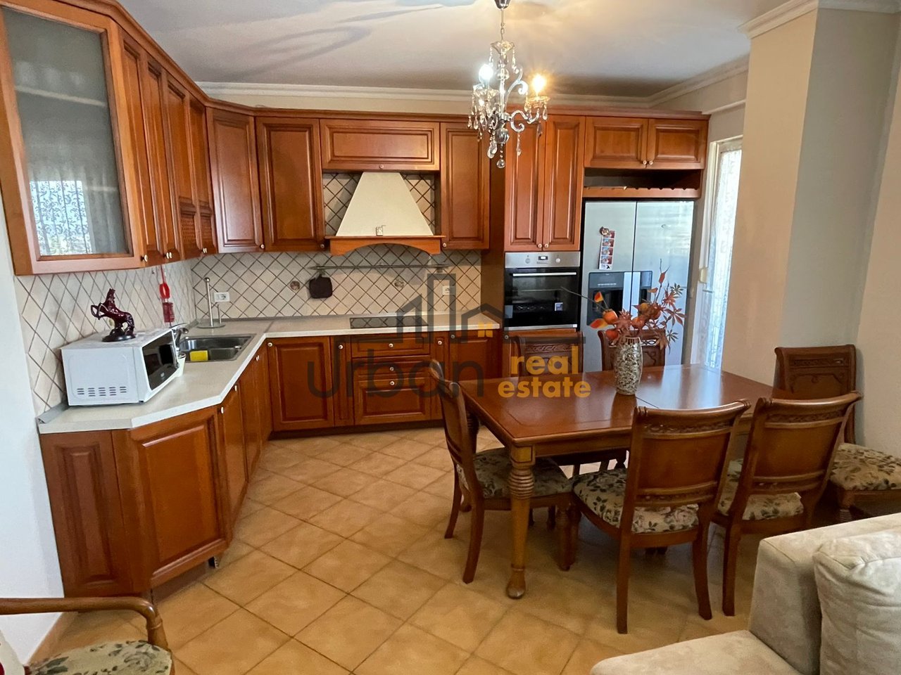 In affitto, Appartamento 2+1+2, vicino allo Stadio Dinamo, Tirana - 1000€ | 100 m²