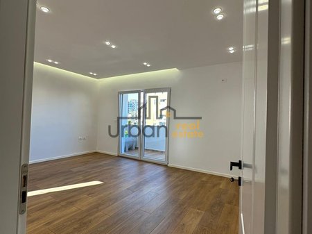 Shitet, Apartament 2+1, Mbrapa Fakultetit të Shkencave, Tiranë - 193,000€ | 75 m²