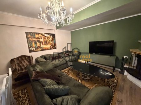Qera, Apartament 1+1, Materniteti i Ri, Tiranë - 50,000 Lekë | 65 m²