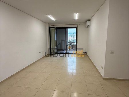 For rent, Apartment 2+1+2, Flour Factory, Tirana - 50,000 Lek | 110 m²