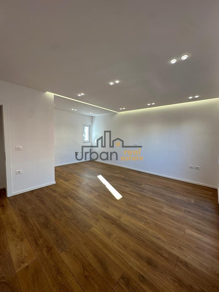 Shitet, Apartament 2+1, Mbrapa Fakultetit të Shkencave, Tiranë - 193,000€ | 75 m²