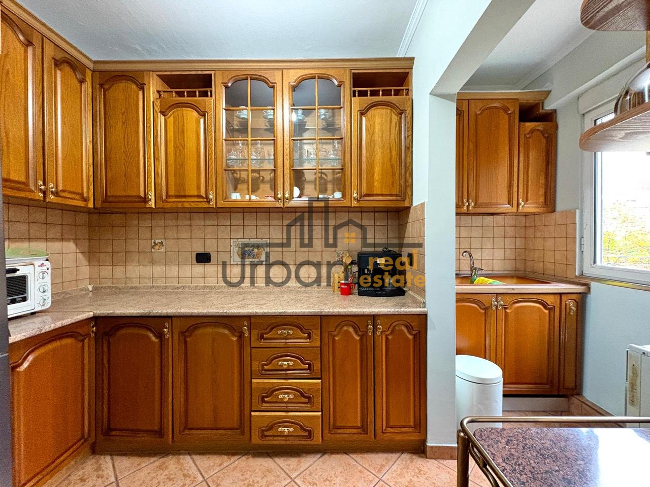 In affitto, Appartamento 1+1, Laprakë, Tirana - 500€ | 70 m²