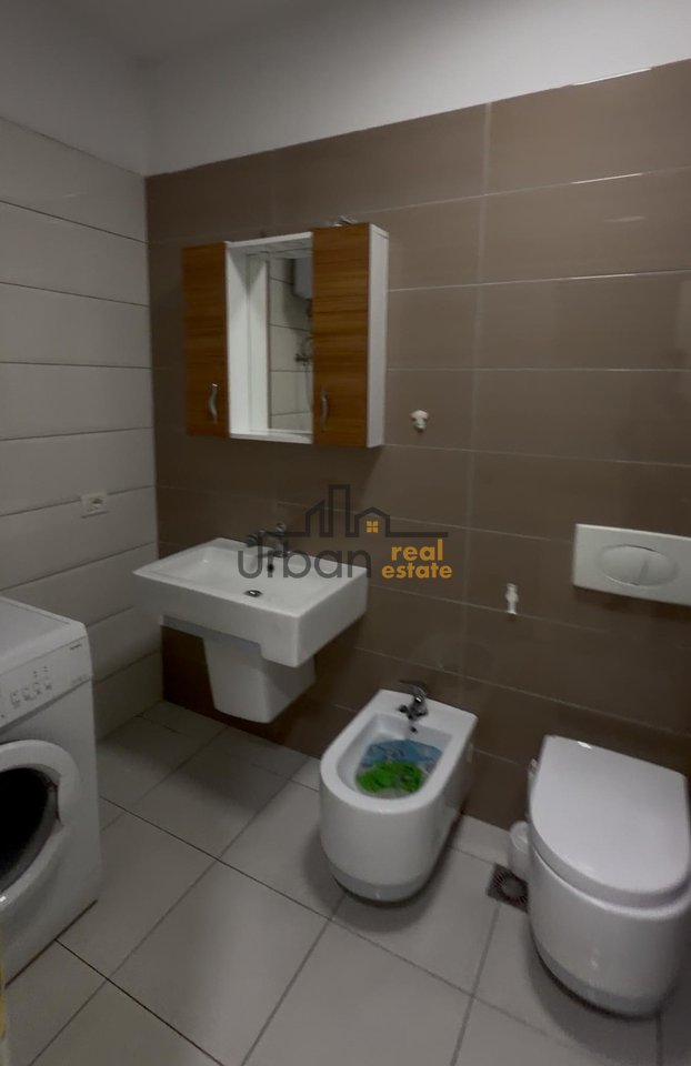 In affitto, Appartamento 1+1, Comune di Parigi, Tirana - 600€ | 65 m²