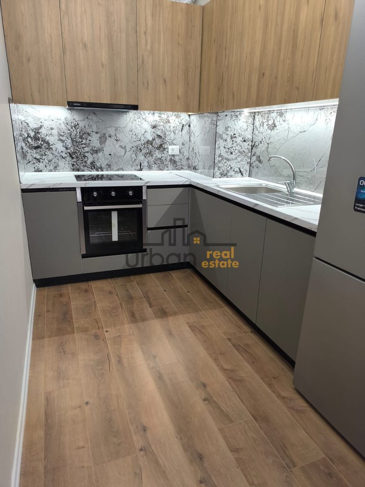 In affitto, appartamento 1+1, Complesso Aura, Tirana - €600 | 72 m²