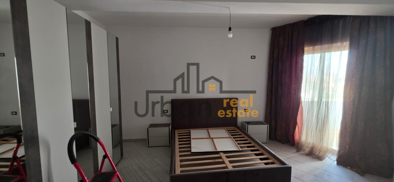 Qera, Apartament 2+1+2 ,Pranë Hotel Marinaj, Tiranë - 50.000 Leke | 120 m²