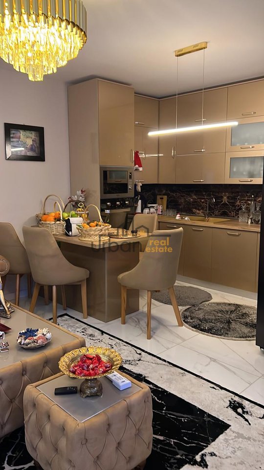 Shitet, Apartament 2+1+2 , Mbrapa “2 Luanëve”, Tiranë - 160000€ | 107.48 m²