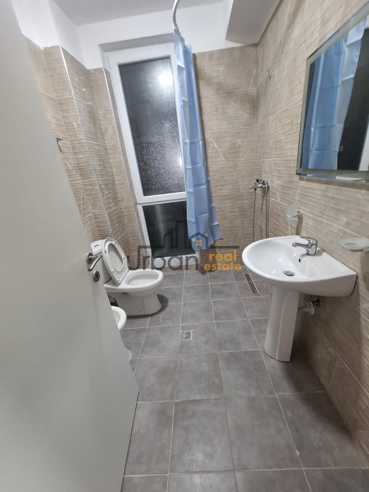 In affitto, Appartamento 3+1, Via 5 Maji, Tirana - €650 | 116 m²
