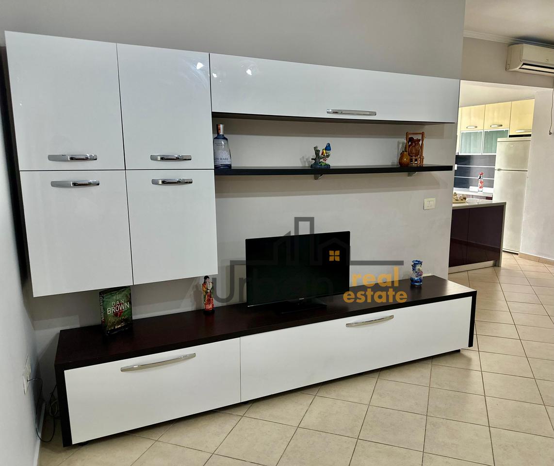 Qera,  Apartament 2+1 ,Përballë Restorant Freskut, Tiranë - 50,000 Lekë | 75 m²