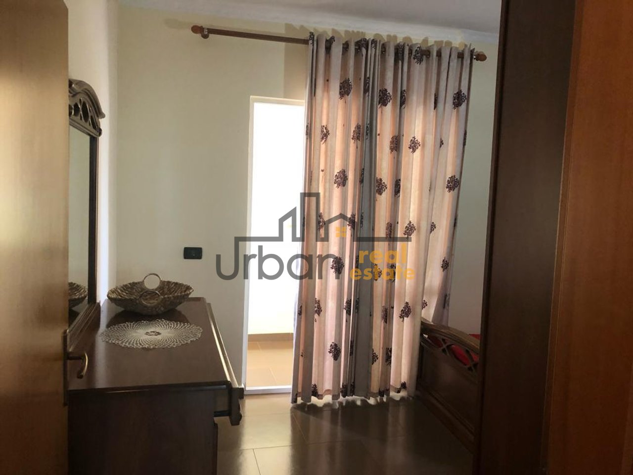 Qera,  Apartament 2+1 ,Rruga e Dibrës, Tiranë - 65,000 Lekë | 76 m²