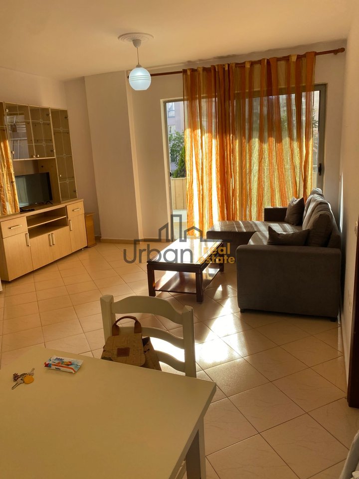 Affitto, Appartamento 1+1, Yzberish, Tirana - 350€ | 72 m²