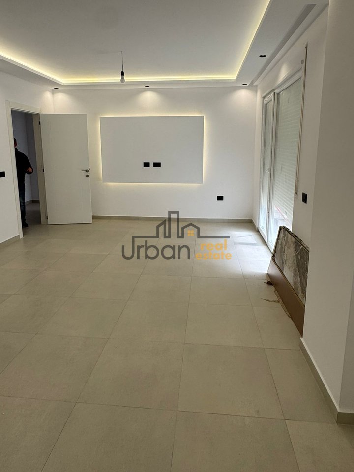 For sale, 2+1 Apartment, Fresku, Tirana - 130000€ | 109 m²