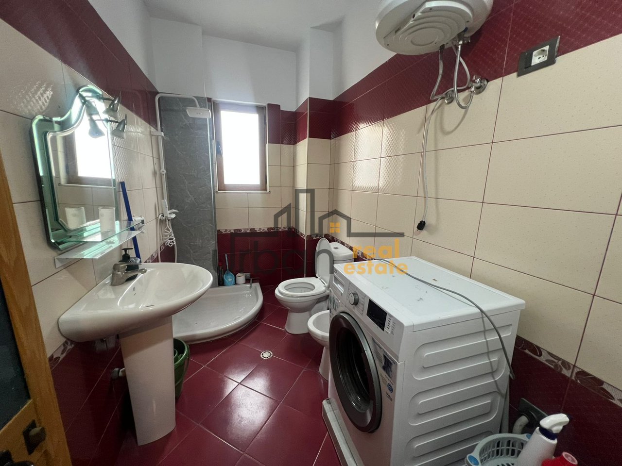 Qera, Apartament 2+1+2,  Astir, Tiranë - 50.000 Leke | 120 m²