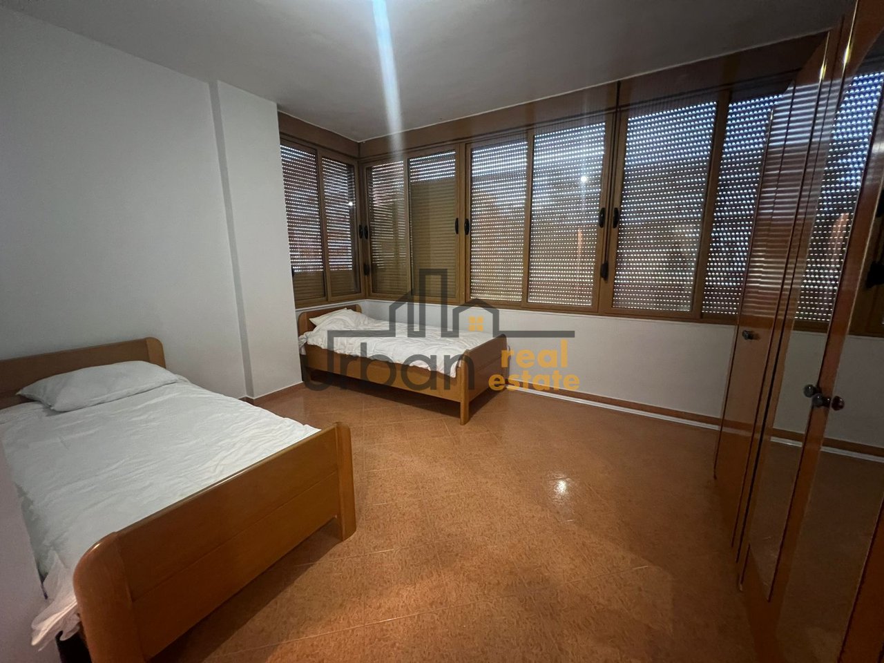 Qera, Apartament 2+1+2,  Astir, Tiranë - 50.000 Leke | 120 m²
