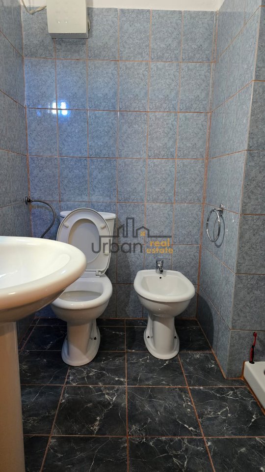 Qera, Apartament 2+1 , Fresku, Tiranë - 40,000 leke | 72 m²