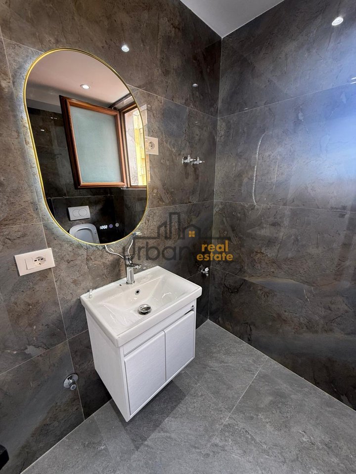Opportunità, 3 Appartamenti 1+1 in Vendita, Embassy Block, Tirana - €327.000 | 123 m²