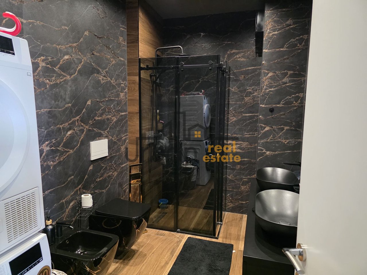 For sale, 2+1 Apartment, Tregu Elektrik, Tirana - €440,000 | 232 m²