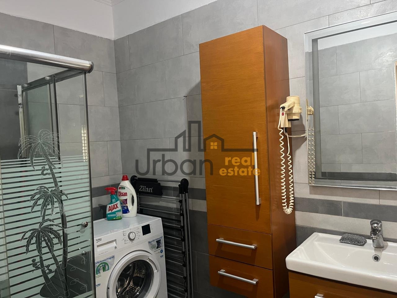 Qera,  Apartament 2+1 , Ish Stacioni i Trenit, Tiranë - 55.000 Lekë  | 80 m²