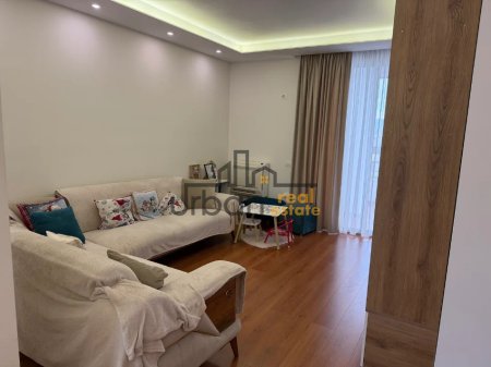 Rent, Apartment 2+1+2, Dry Lake, Tirana - 75,000 Lek| 94 m²