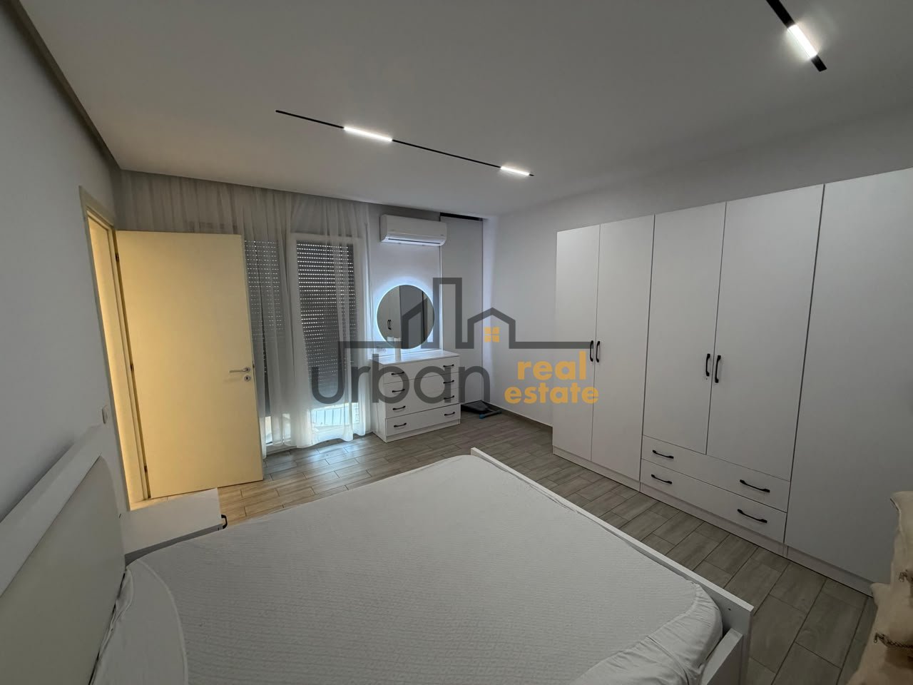 Qera , Apartament 2+1, Pranë Qendrës - 80,000 Lekë  | 70 m²