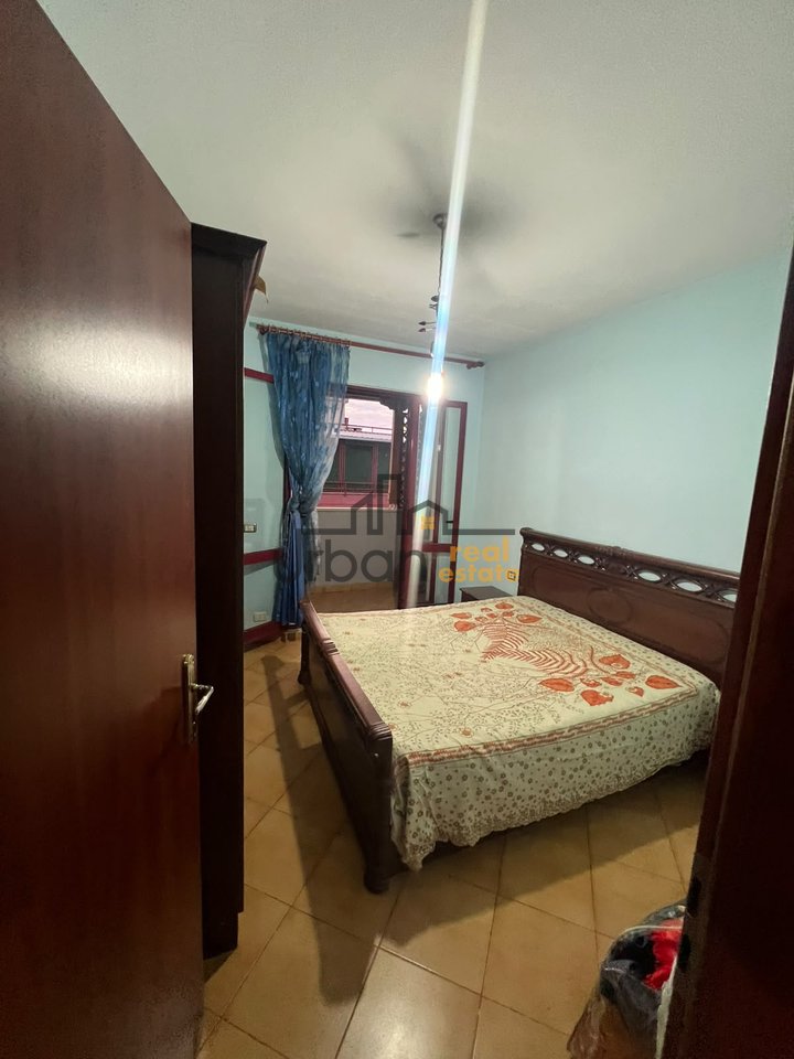 Shitet, Apartament 2+1 ,Pallatet Çabej, Tiranë - 135.000.000 Lekë | 112.2 m²
