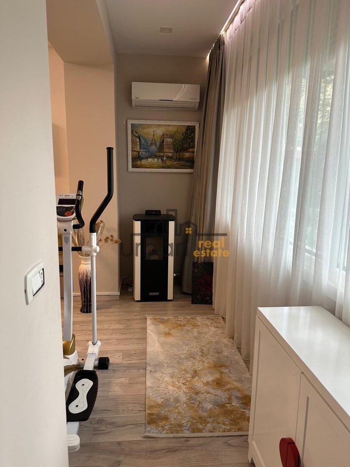 Shitet,  Apartament 2+1+2, Stadiumi Dinamo, Tiranë - 27,000,000 Lekë | 100 m²
