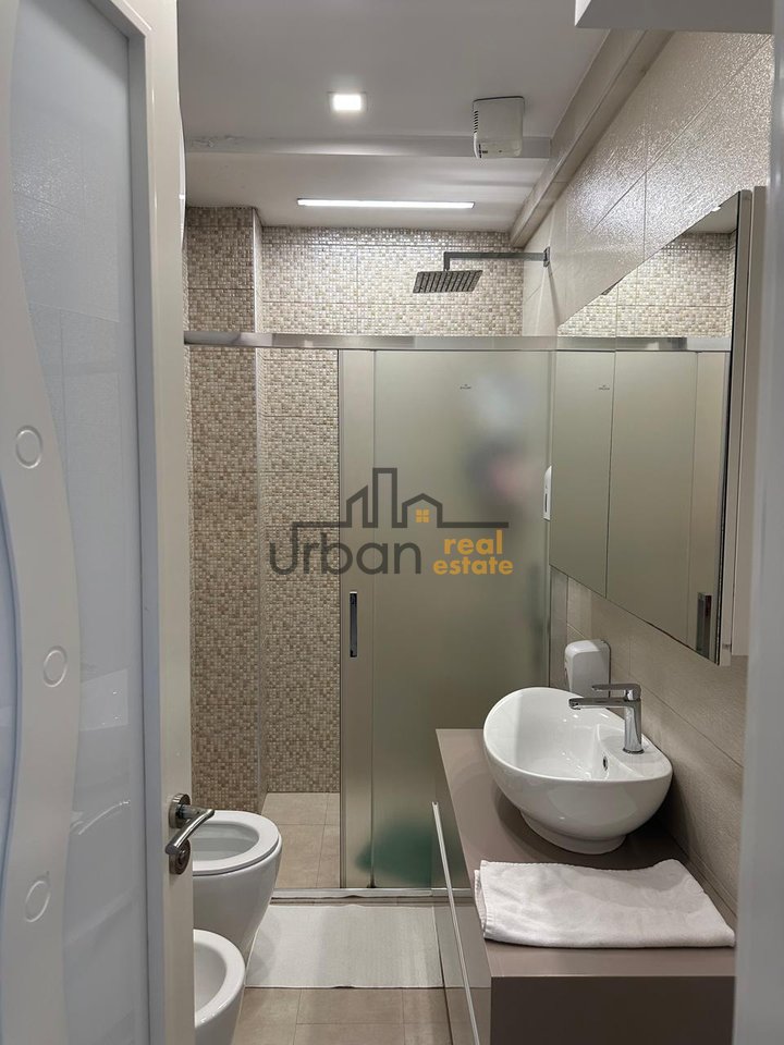 Shitet,  Apartament 2+1+2, Stadiumi Dinamo, Tiranë - 27,000,000 Lekë | 100 m²