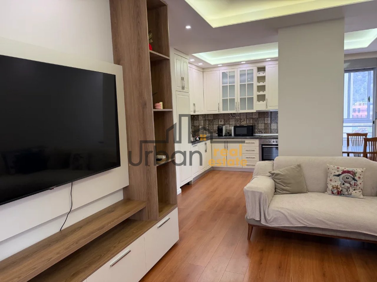 Affitto,  Appartamento 2+1+2 , Lago Secco, Tirana - 75.000 Lek| 94 m²