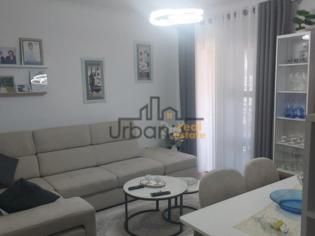 Shitet, Apartament 2+1, Kinostudio, Tiranë - 14,600,000 Lekë | 80 m²