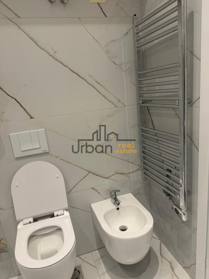 Rent, Apartment 2+1+2+Parking Space, 5 Maji Street, Tirana - 80,000 Lek | 100 m²