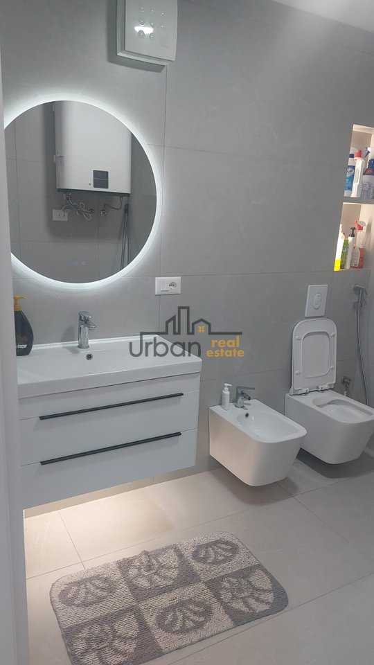 Shitet, Apartament 2+1, Kinostudio, Tiranë - 14,600,000 Lekë | 80 m²