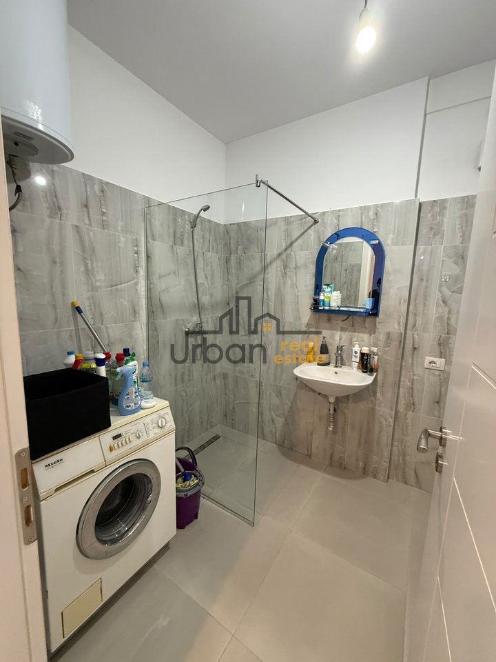 Qera, Apartament 2+1 , Kompleksi ASL, Tiranë - 70,000 Lekë| 110 m²
