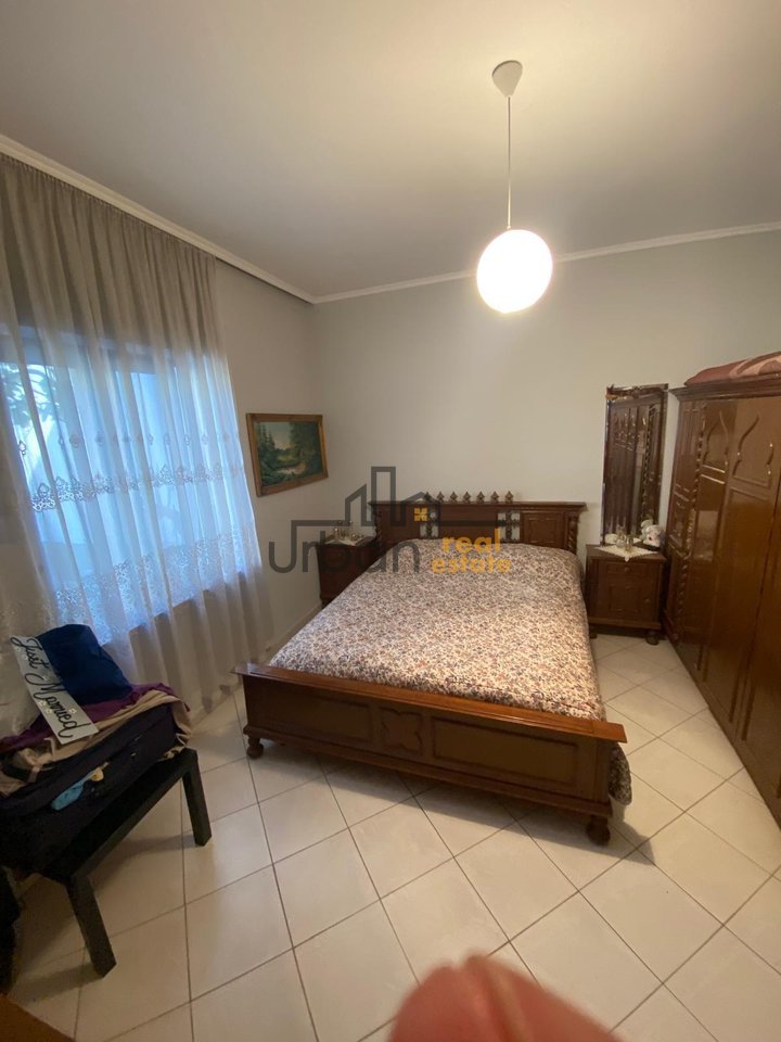 Qera , Pjesë Vile ,  Don Bosco, Tiranë - 65,000 Lekë| 90 m²