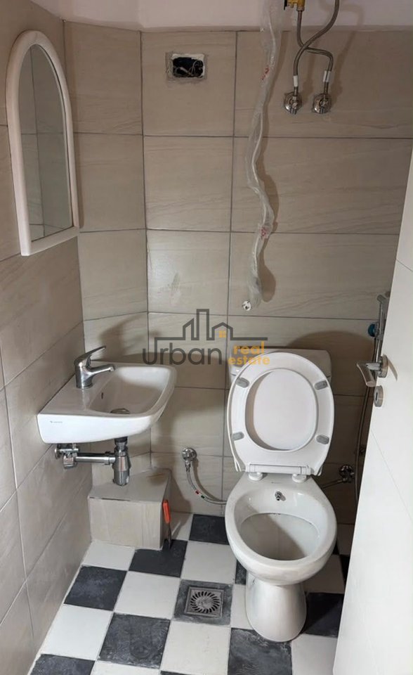 For rent, Shop by the road, Near Police Station no. 4, Tirana - 50,000 lek | 30 m²