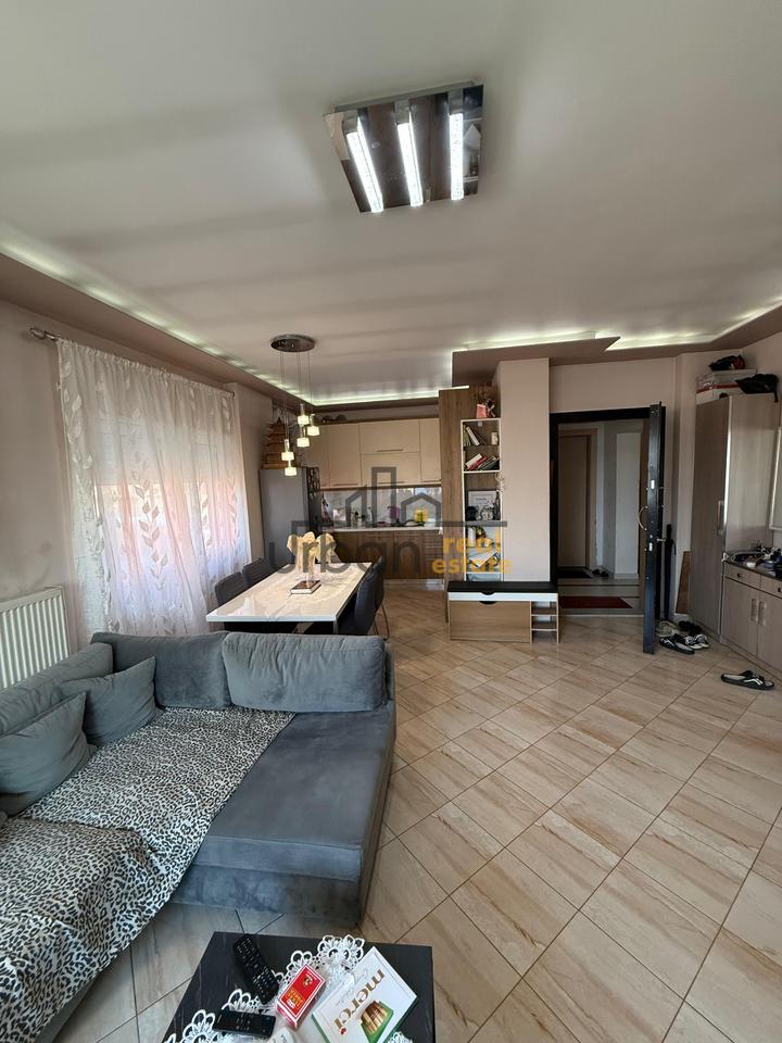 Shitet, Apartament 2+1+2, Prane Amerikan 3, Tiranë - 13,500,000 leke | 91 m²