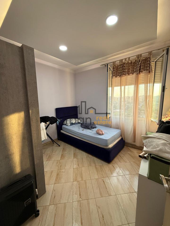 Shitet, Apartament 2+1+2, Prane Amerikan 3, Tiranë - 13,500,000 leke | 91 m²